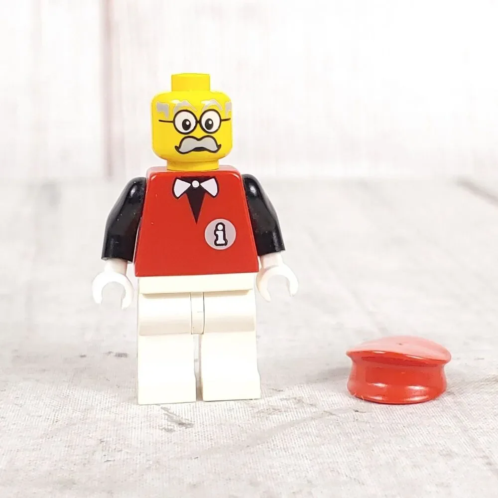 Infomaniac - Limited RARE LEGO Collectible Minifigure - Authentic 1997 INF001